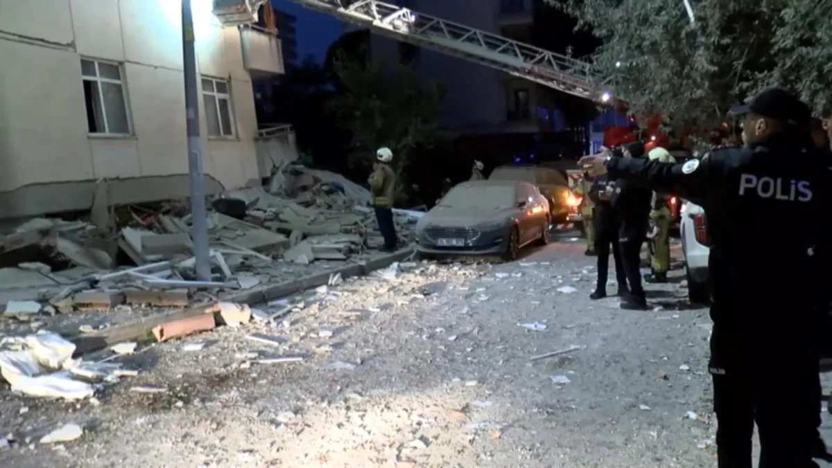 İstanbulda bina çökdü: Ölən və dağıntılar altında qalanlar var - VİDEO - YENİLƏNİB