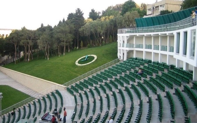 "Yaşıl Teatr" və Bakı Şəhər Bələdiyyə Teatrı Mədəniyyət Nazirliyinin tabeliyinə verilib