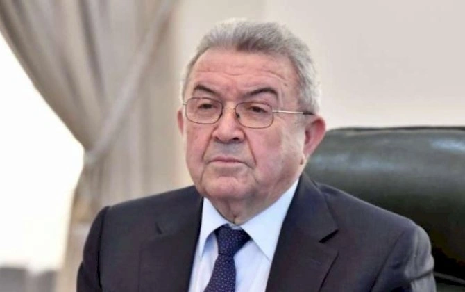 Keçmiş nazir müəllimlərin maaşından danışdı