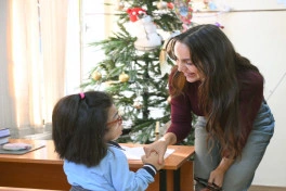 Leyla Əliyeva, Arzu Əliyeva və Alena Əliyeva Bakı şəhəri 5 nömrəli internat tipli xüsusi ümumtəhsil məktəbində olublar - FOTO