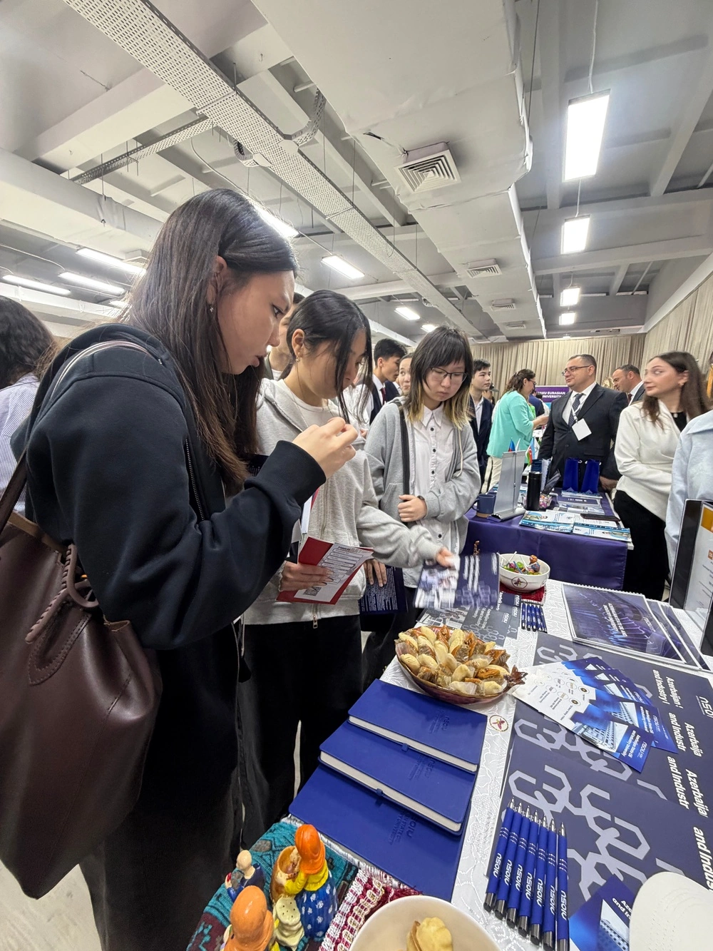 ADNSU Almatıda keçirilən “Study in Azerbaijan” sərgisində yüksək səviyyədə təmsil olundu - FOTO