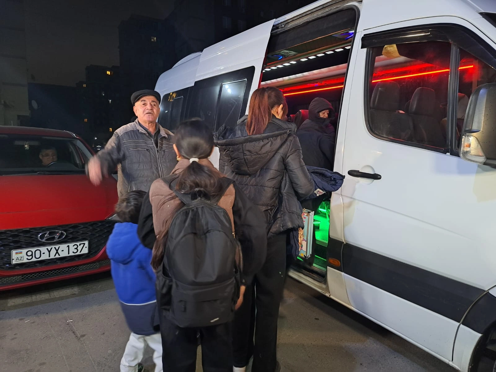 Ağdam şəhərinə yola salınan növbəti köç karvanı mənzil başına çatdı - YENİLƏNİB + FOTO
