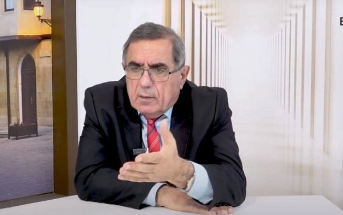“Bu, Trampın xarakterinə, tərbiyəsinə uyğun bir sənəddir: ala-yarımçıq, ala-çiy...”