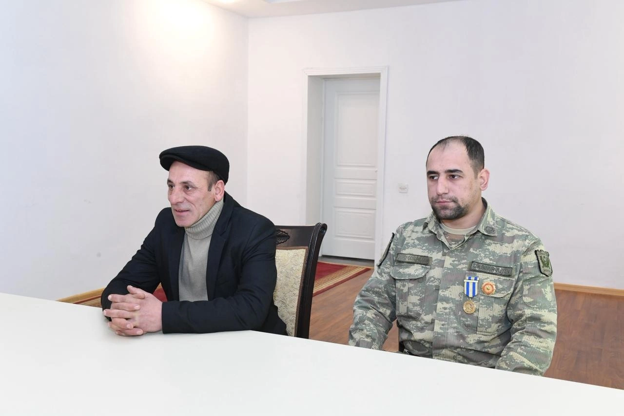 Rövşən Rzayev keçmiş məcburi köçkünlərin müraciətlərini dinlədi - FOTOLAR