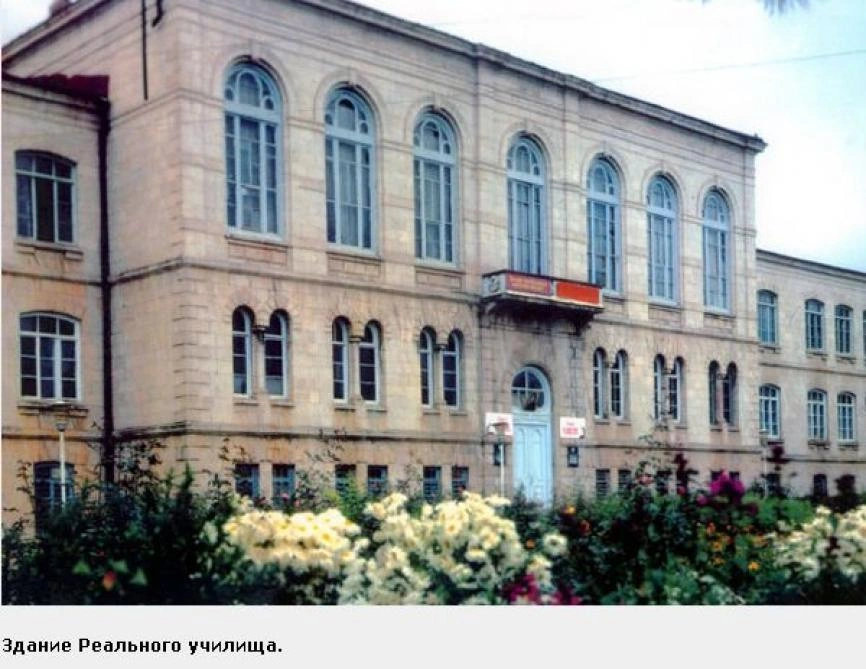 Səngərdə doğan işıq: Xosrov bəy Sultanovun Qarabağda maarifçilik mücadiləsi...-ARAŞDIRMA