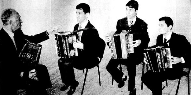 “Efirlər dəvət etmirlər, sanki mən yoxam, heç kimə pisliyim dəyməyib...” - Tanınmış qarmon ifaçısından ETİRAZ