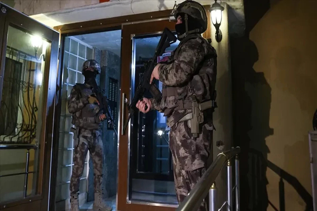 MİT polislə birgə İstanbulda əməliyyat keçirib, terrora hazırlaşan 4 nəfər saxlanılıb