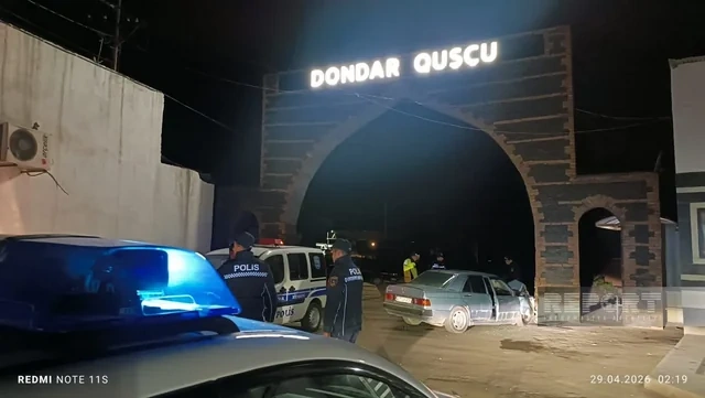 Tovuzda avtomobil divara çırpıldı: Xəsarət alanlar var - FOTO