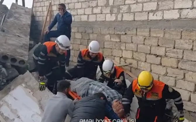 Bakıda tikilməkdə olan evdə uçqun baş verdi: 1 nəfər öldü, 1 nəfər yaralandı - VİDEO