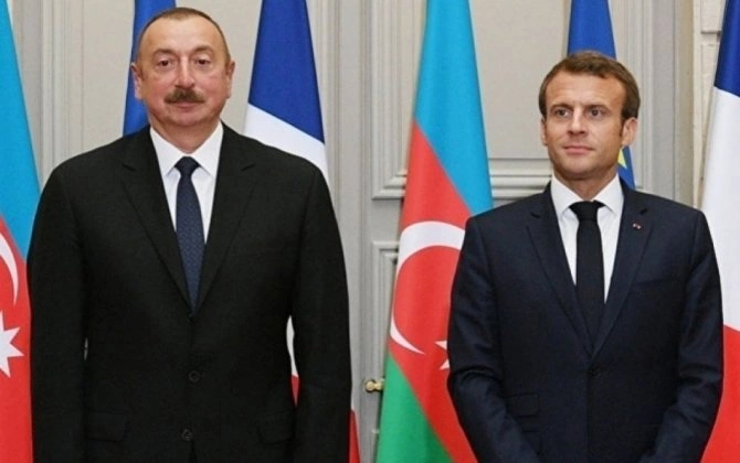 Makron Prezident İlham Əliyevi təbrik edib