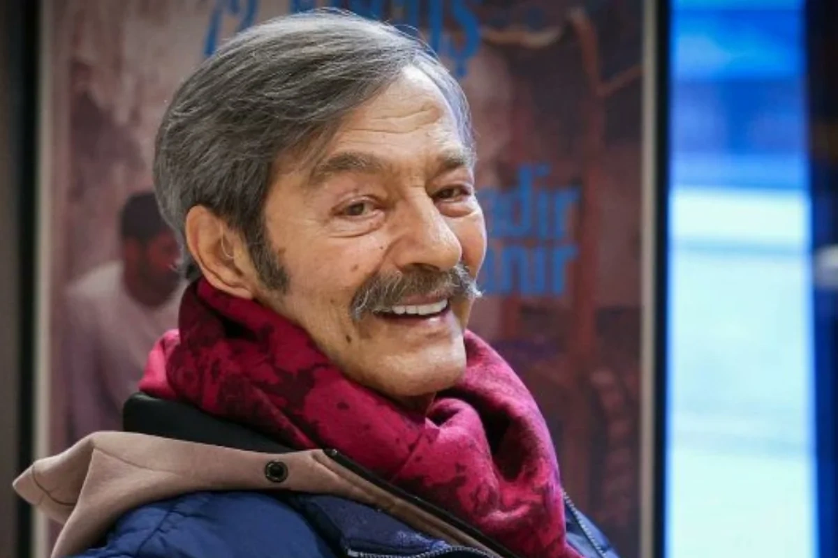 Kadir İnanır vəfat edib