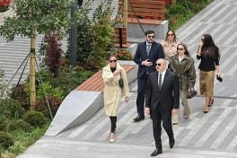İlham Əliyev Bakının İslam Səfərli küçəsinin yenidənqurmadan sonra açılışında iştirak edib - FOTO