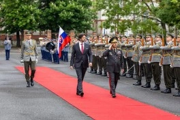 Azərbaycan ilə Slovakiya arasında hərbi əməkdaşlıq müzakirə edilib - FOTO