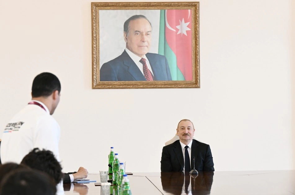 Prezident çempion olan güləşçiləri qəbul etdi - YENİLƏNİB + FOTOLAR