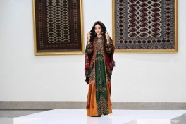 Leyla Əliyeva Aşqabadda Milli Türkmən Xalçası Muzeyində olub - FOTO