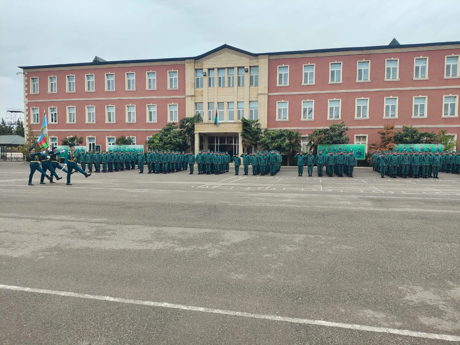 Hərbi xidməti başa vuran sərhədçi əsgərlər evlərinə yola salınıb - FOTO
