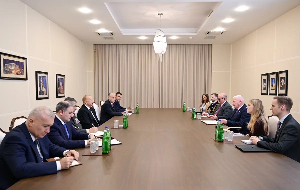 İlham Əliyev Birləşmiş Krallığın müdafiə üzrə dövlət nazirini qəbul etdi - FOTO