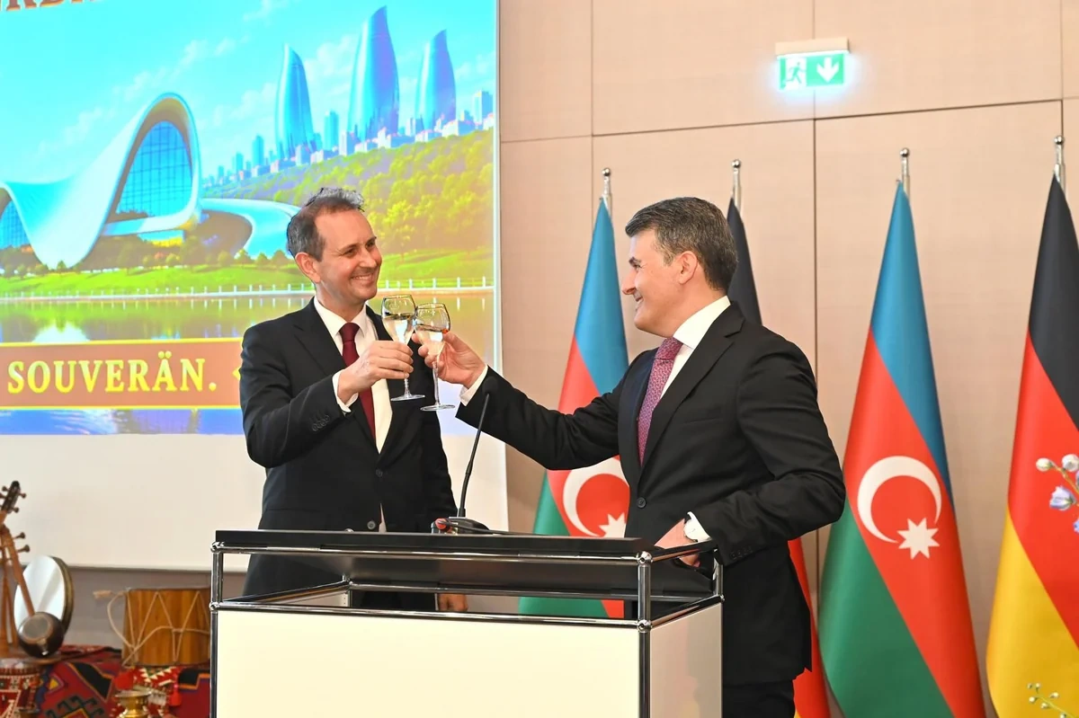 Almaniyada Azərbycanın Müstəqillik Günü qeyd olunub - FOTO