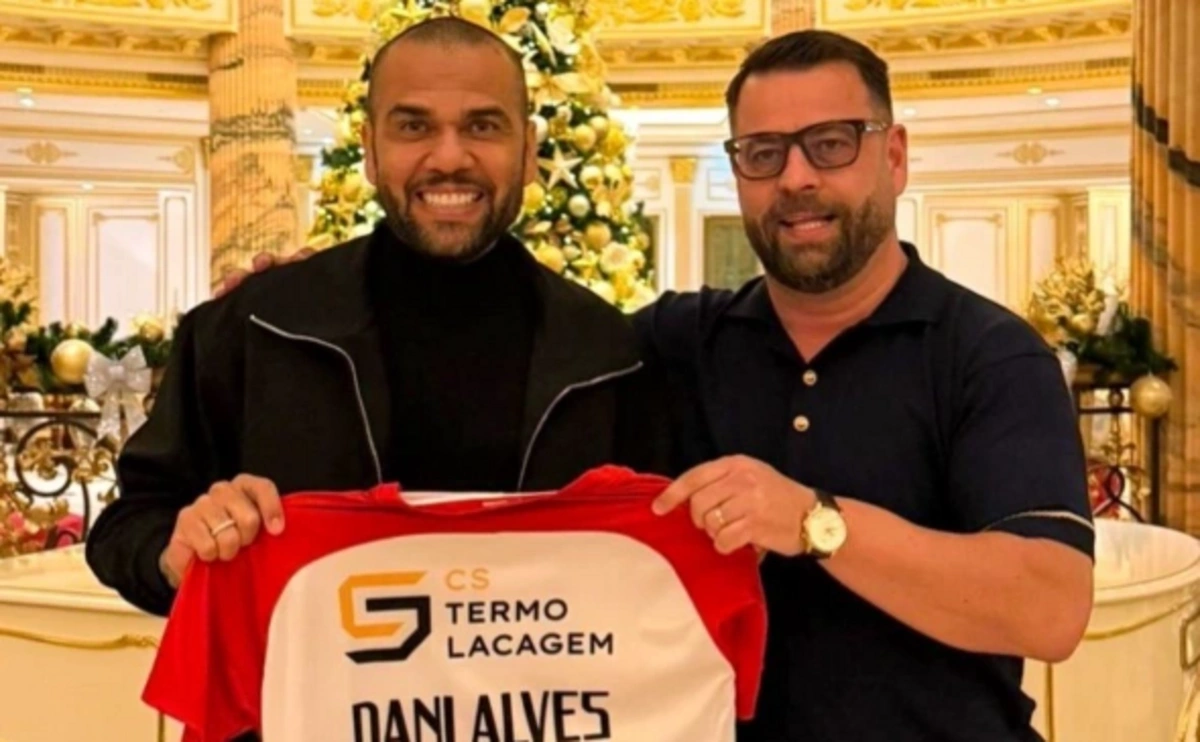 Dani Alveş Portuqaliyada klub sahibi oldu