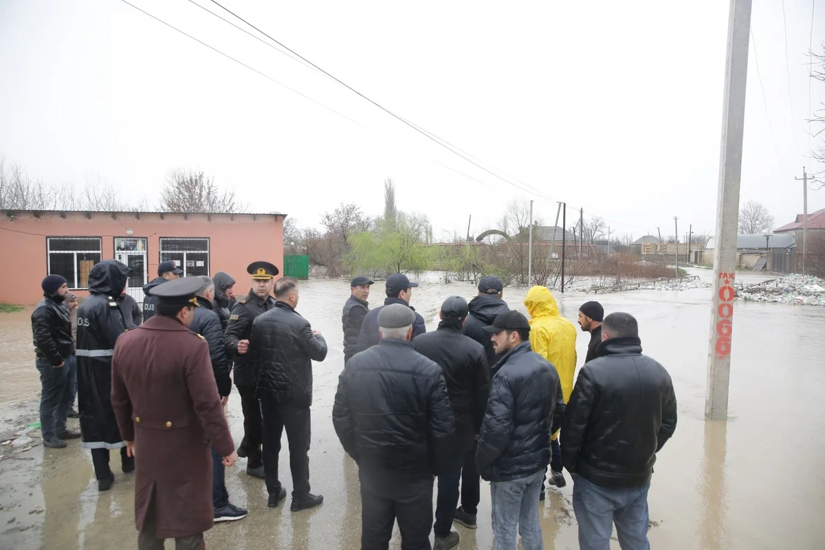 Xaçmazda selin fəsadları: 500-dən çox evi su basıb, avtomobil körpüsü dağılıb - FOTO - VİDEO