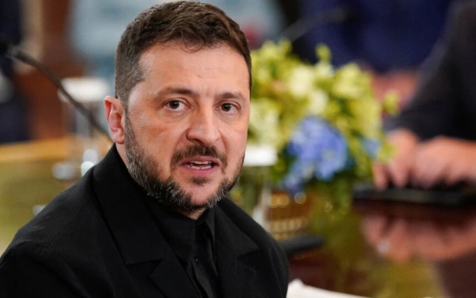 Zelenski Ukrayna Ordusunda dəyişiklikləri elan edib