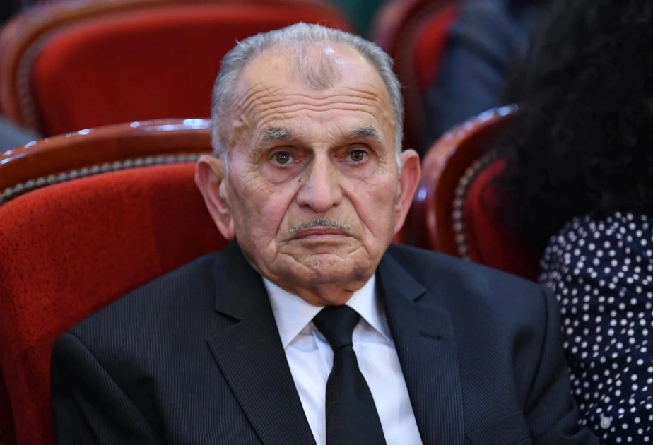 “Alim Qasımov əlini qulağının dibinə qoyub oxusa...” - Xalq artisti