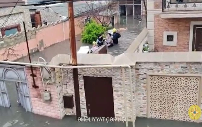 Keşləni su basdı: Vətəndaşlar təxliyə edilirlər - VİDEO