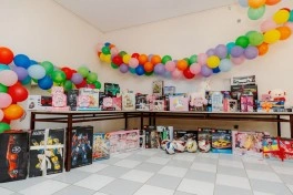 Leyla Əliyeva və Arzu Əliyeva 11 nömrəli inteqrasiya təlimli internat tipli ümumtəhsil məktəbində olublar - FOTO