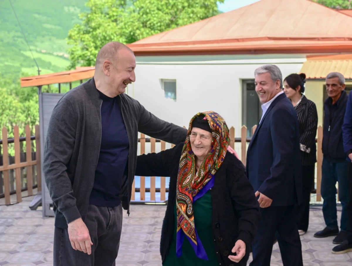 İlham Əliyev Şuşanın Böyük Qaladərəsi kəndində - FOTOLAR