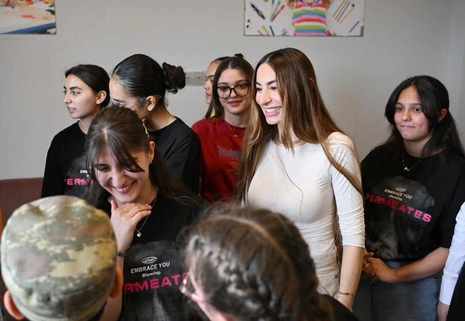 Leyla və Arzu Əliyevalar Şəkidə uşaq evi sosial xidmət müəssisəsində - FOTOLAR