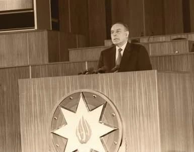 15 İyun - Milli Qurtuluş Günü: xalqın seçdiyi müstəqillik, dövlətin qazandığı gələcək! - Azay Guliyev