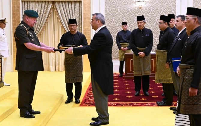 Azərbaycanın Malayziyadakı səfiri etimadnaməsini Krala təqdim edib - FOTO