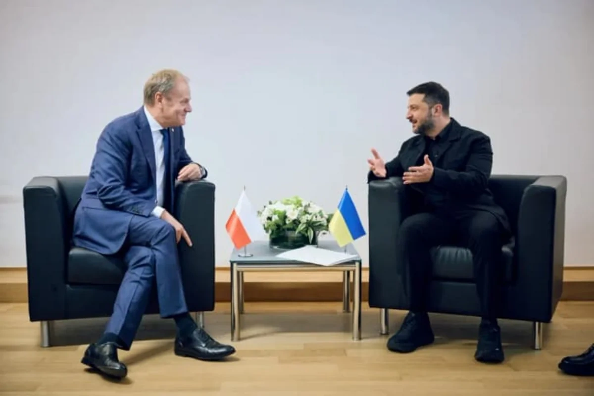 Tusk və Zelenski hava hücumundan müdafiə sahəsində əməkdaşlığı müzakirə ediblər