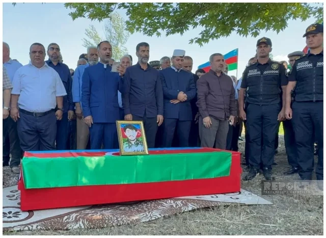 İtkin-şəhid Dəyanət Musayev dəfn edilib - FOTO