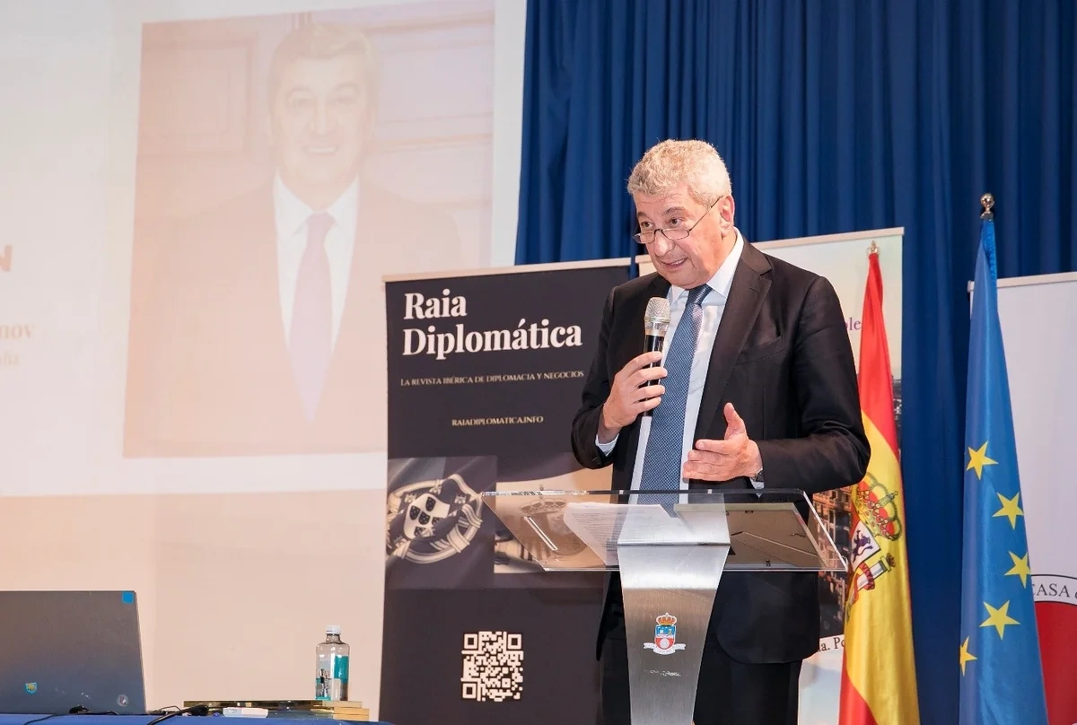 Azərbaycanın İspaniyadakı səfiri "Raia Diplomática"nın mükafatına layiq görülüb - FOTO