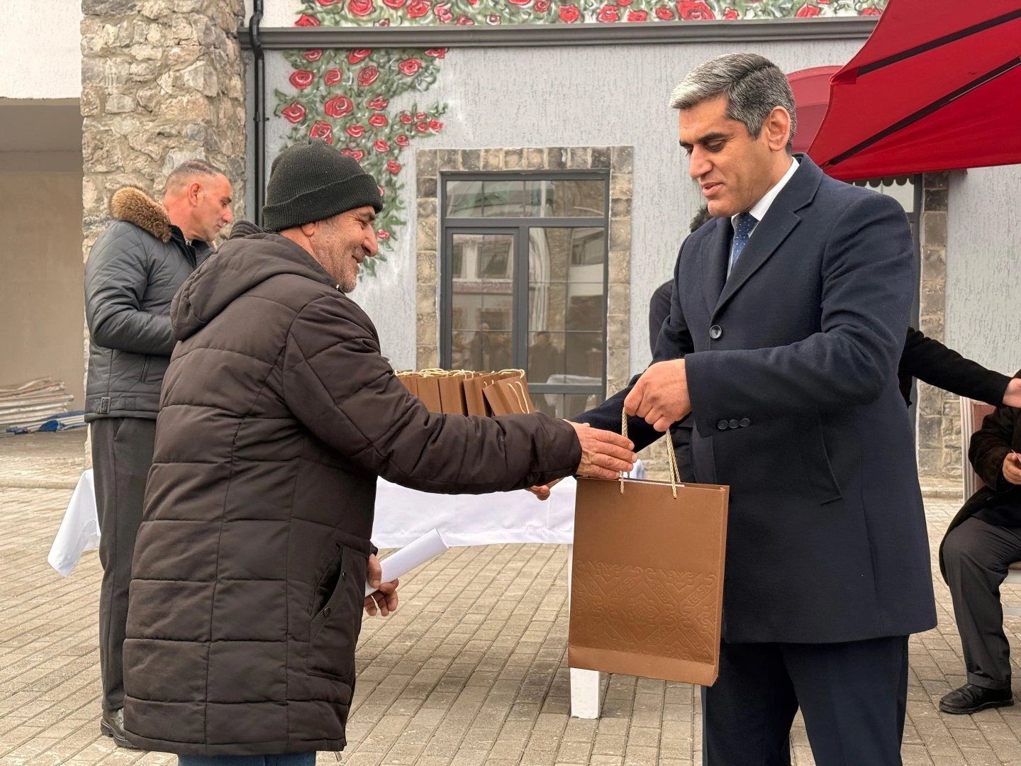 Məmmədbəyli kəndinə qayıdan ailələrə evlərinin açarları təqdim edildi - FOTOLAR