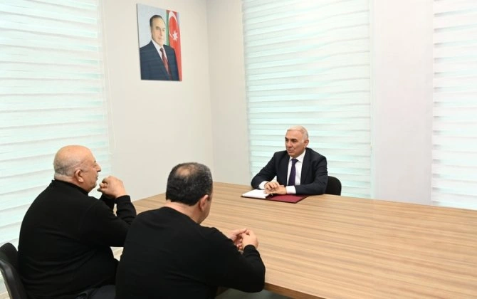 "Azərişıq" ASC-nin sədri Vüqar Əhmədov Hacıqabul və Şirvandan olan vətəndaşları qəbul edib