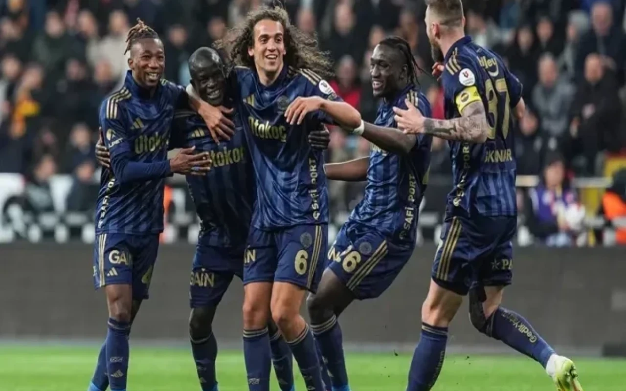 "Fənərbaxça" "Kayserispor"la qarşılaşdı