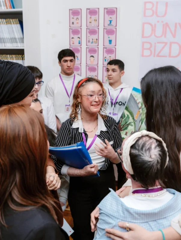 Leyla Əliyeva, Arzu Əliyeva və Alyona Əliyeva "Yaşama Dəstək" Mərkəzində olublar - FOTO