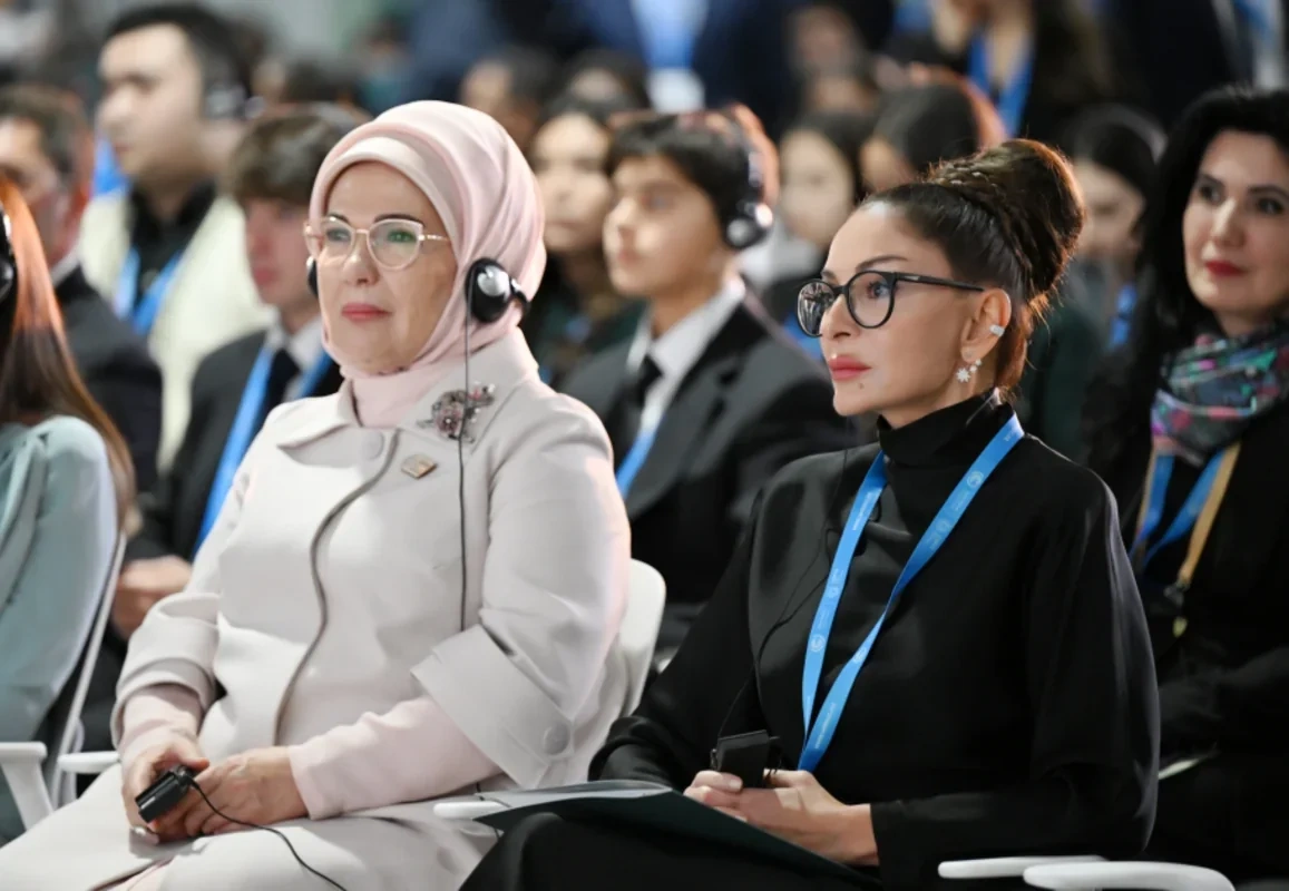 Əminə Ərdoğan Mehriban Əliyevanı təbrik etdi