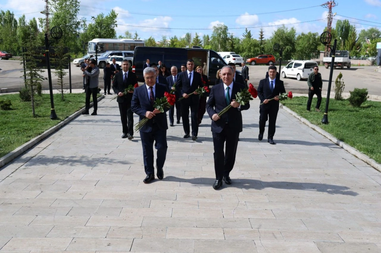 Kamran Əliyev Qarsda rəsmi səfərdə olub - FOTOLAR