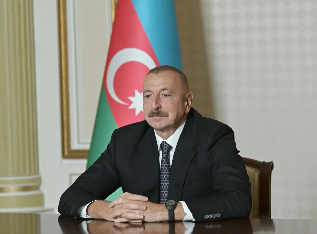 Prezident: "Azərbaycan Qarabağ və Şərqi Zəngəzurda 9 şəhəri və yüzlərlə kəndi sıfırdan bərpa edir"