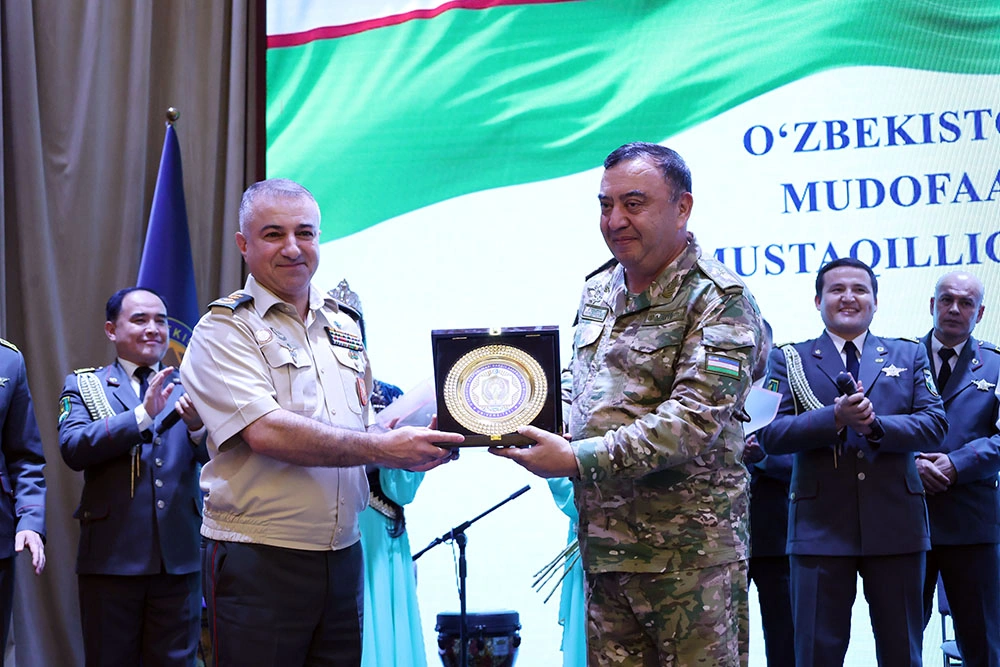 Azərbaycan və Özbəkistan müdafiə nazirlikləri arasında işçi görüşü keçirilib - FOTO