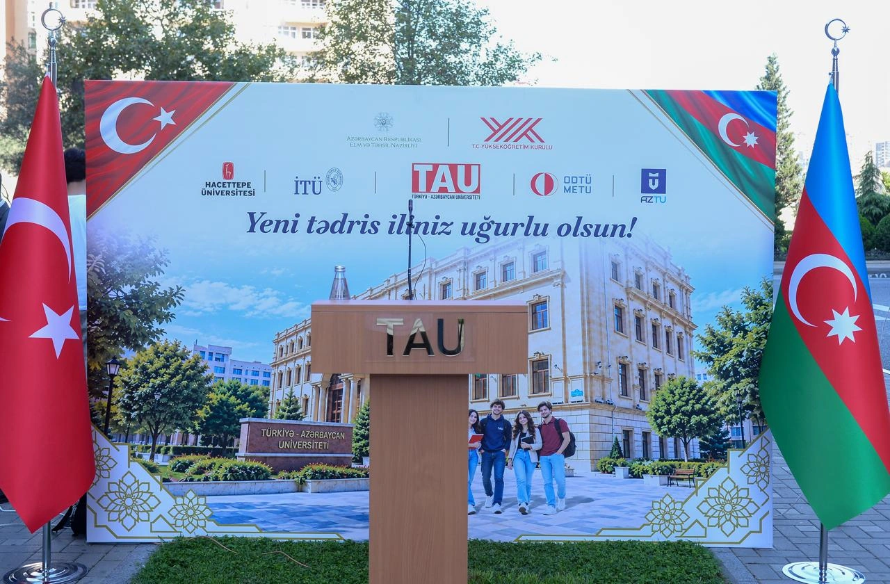 Türkiyə-Azərbaycan Universitetində Bilik Günü tədbiri keçirilib - FOTO