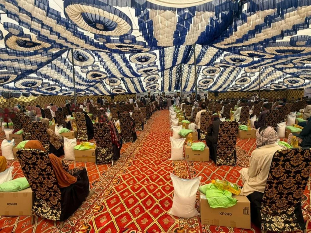 Azərbaycan Pakistana humanitar yardım göstərib - FOTO
