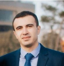 Məşhur otellərin meneceri 8-ci mərtəbədən yıxılıb öldü - FOTO