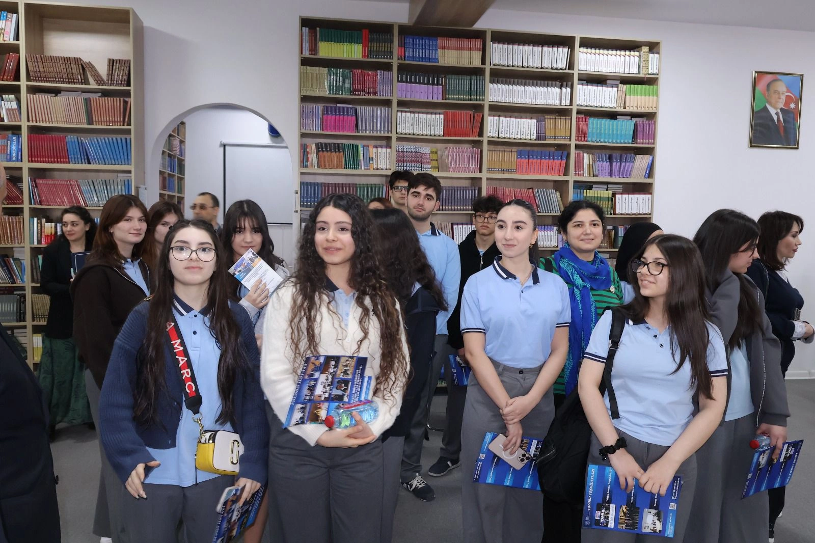 BSU-da abituriyentlər üçün fürsət: maarifləndirici infoturlar başlayıb - FOTO