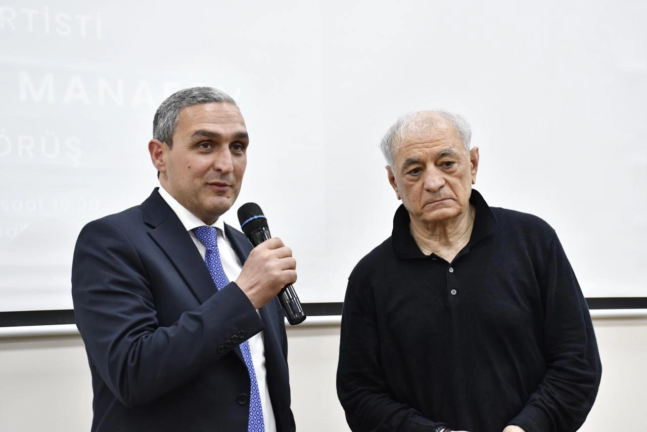 Fəxrəddin Manafov Qarabağ Universitetində tələbələrlə görüşdü - FOTO