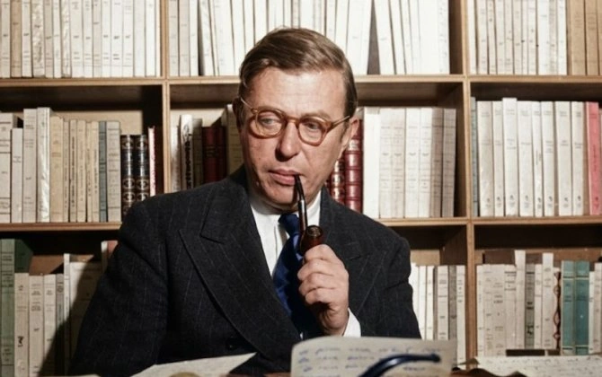 "Ehtirasla sevdiyim dəqiqə artıq ötüb keçir..." - Jan Pol Sartrın "Ürəkbulanma" romanından bir hissə