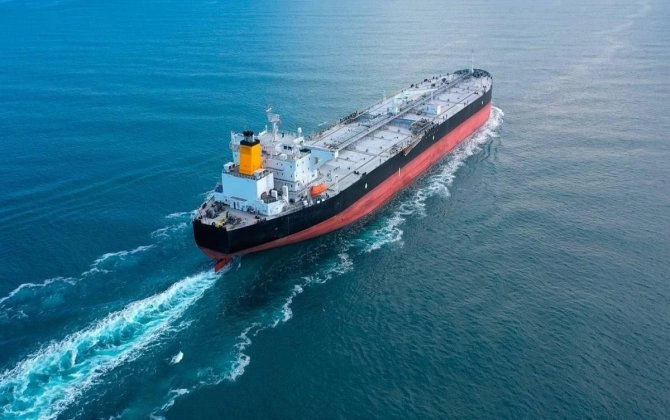 Oman sahillərində tankerə PUA hücumu olub, 2 hindistanlı dənizçi itkin düşüb